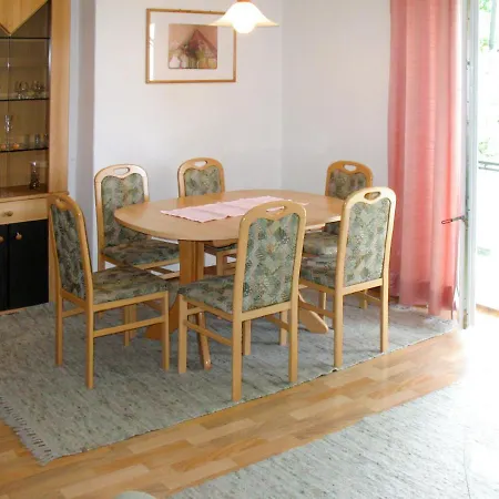 Meran-1 By Interhome Apartamento *